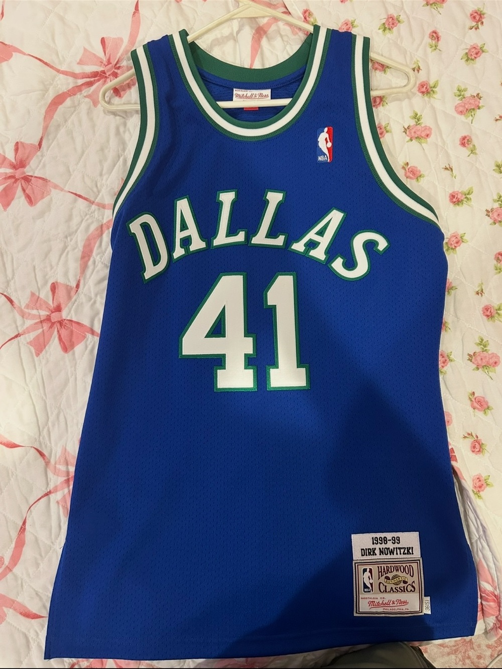 Mitchell & Ness Dallas Blue/Green #41 Dirk Nowitzki Jersey official sz S